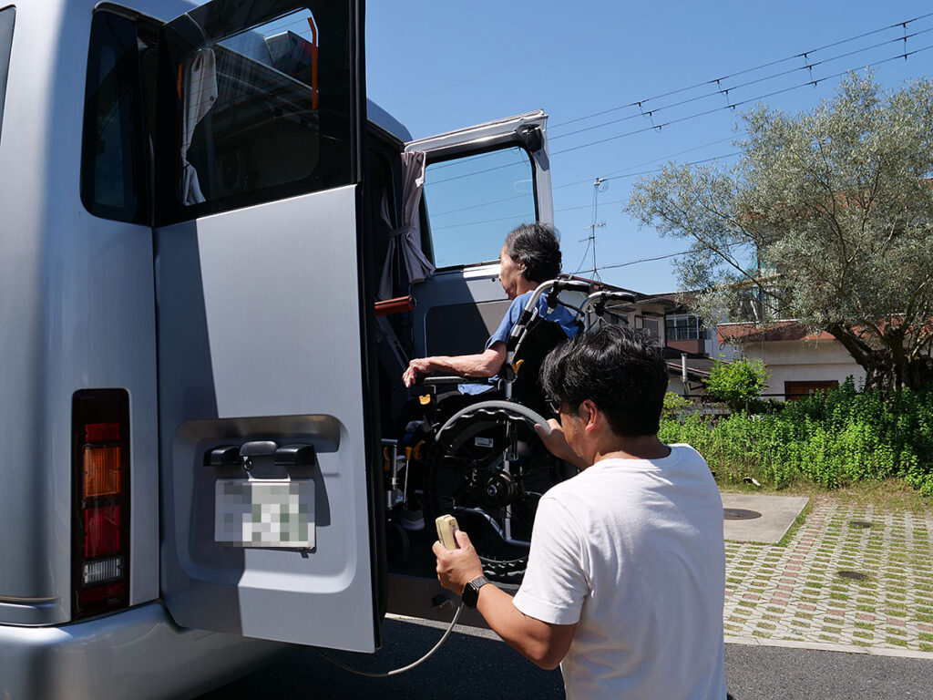 車いす対応のごもうカー